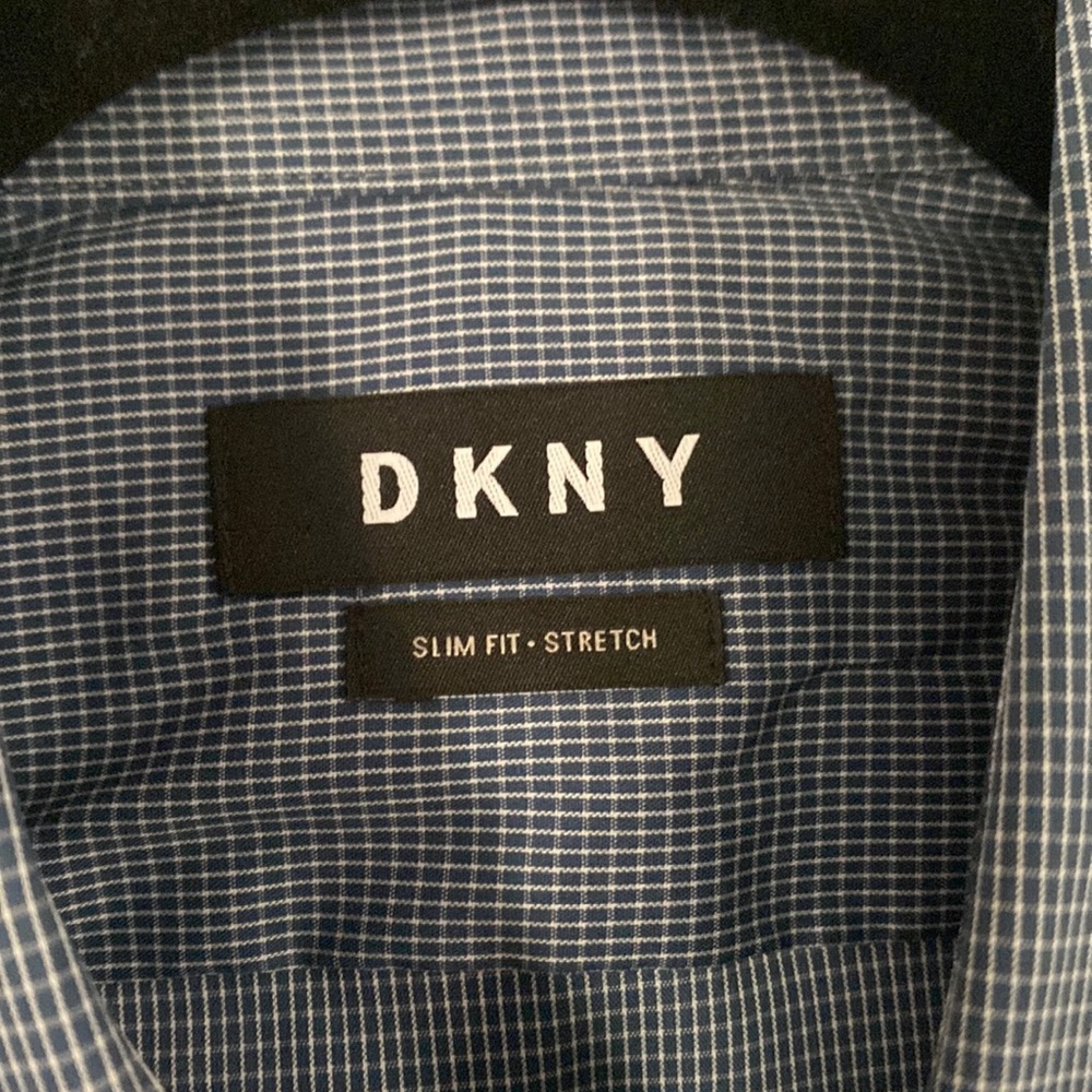 BNWOT Mens DKNY shirt size M